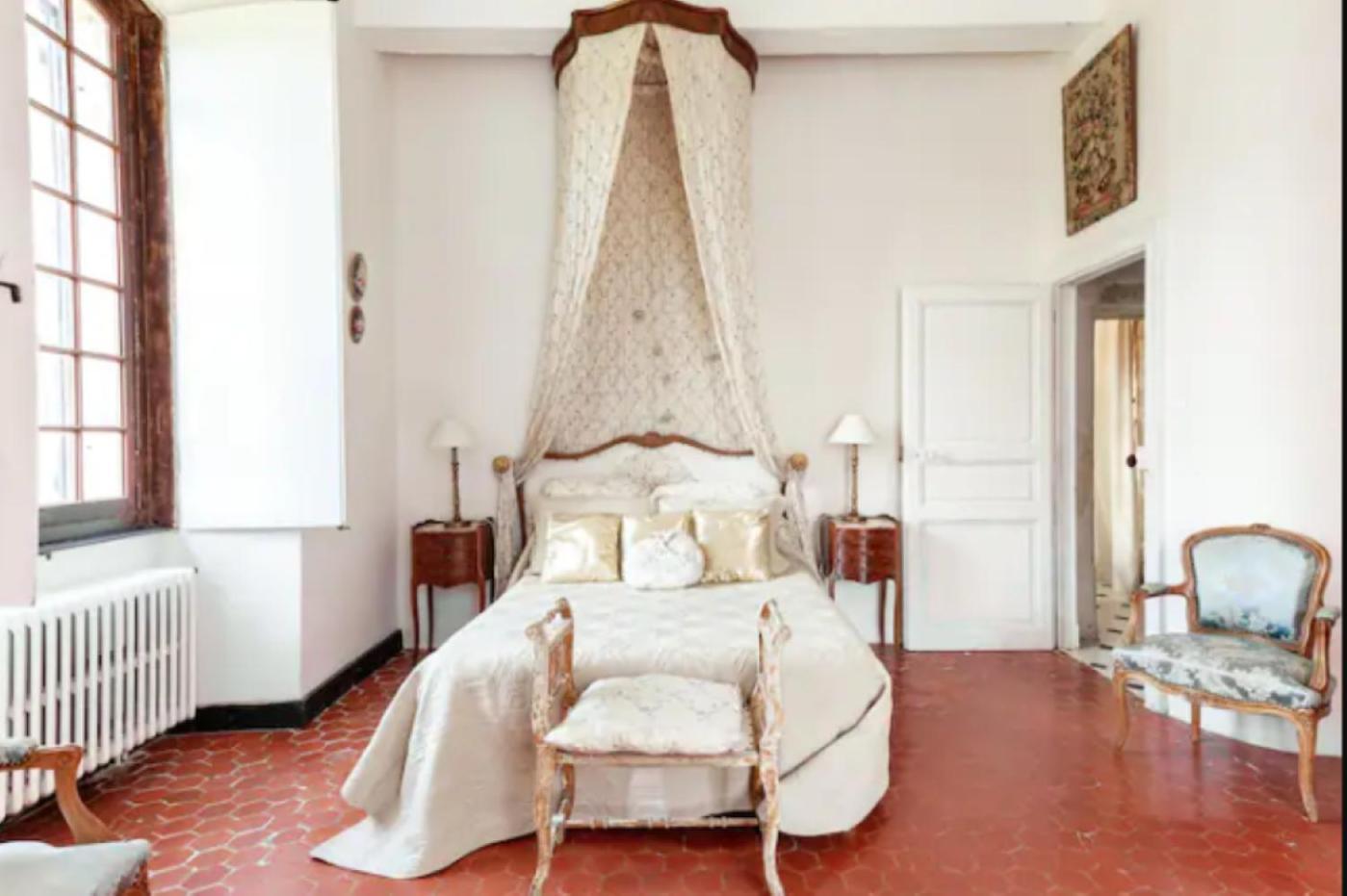 Appartement Spacieux Avec Deux Chambres Au Chateau Valence  Esterno foto