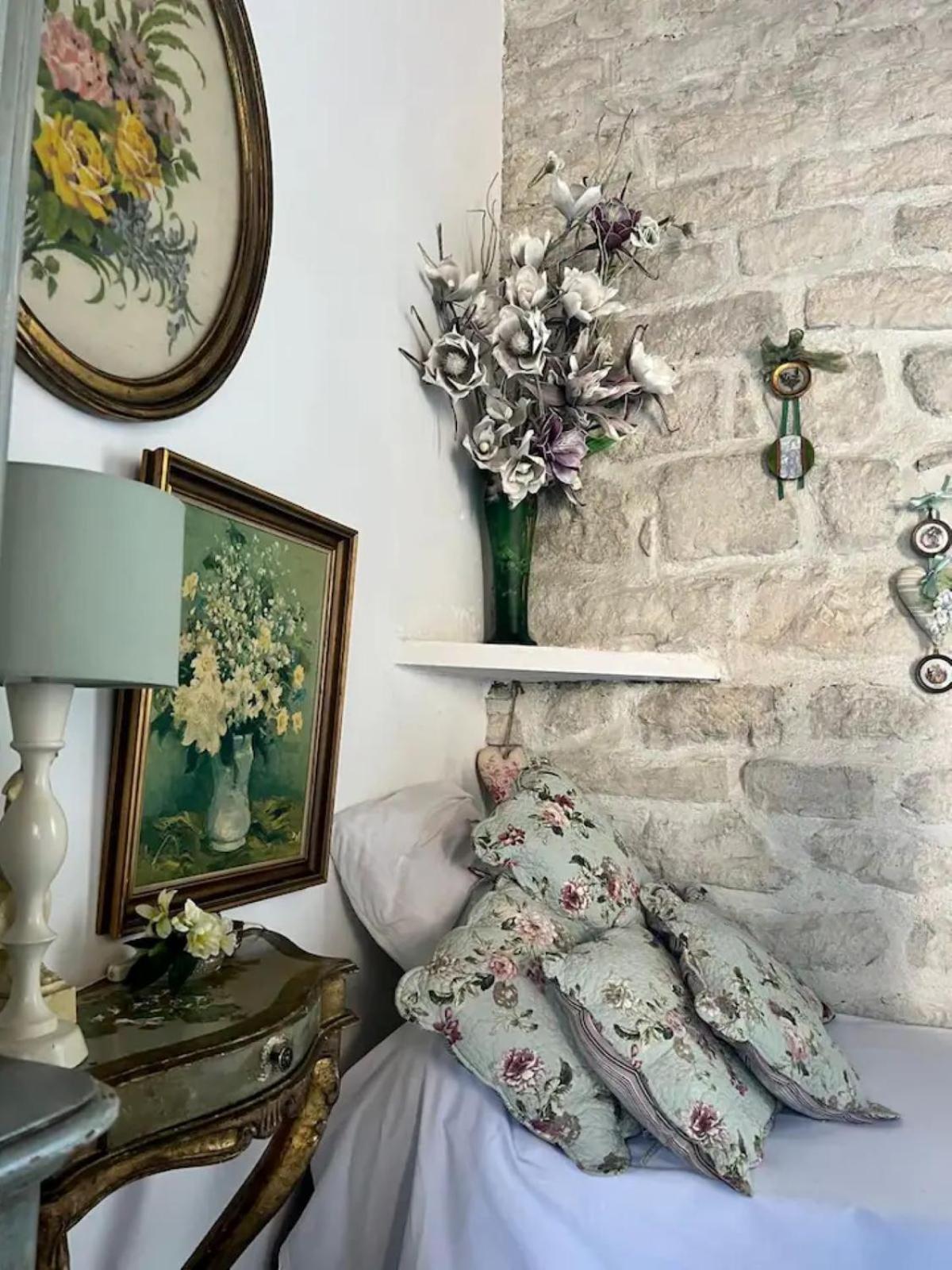 Appartement Spacieux Avec Deux Chambres Au Chateau Valence  Esterno foto